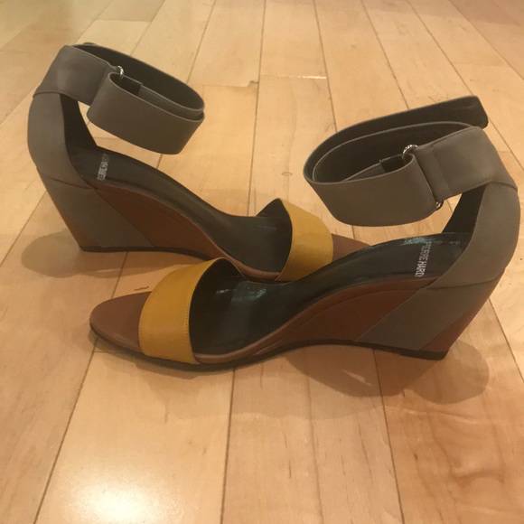 Pierre Hardy wedge sandals! - Picture 3 of 5
